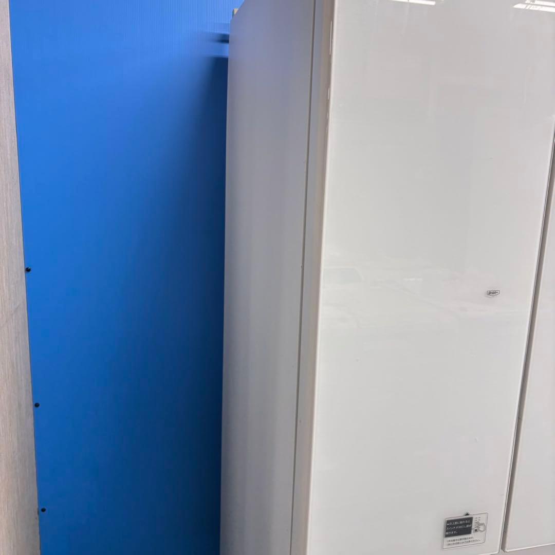 577 関東圏　ファミリー向け　大型冷蔵庫　500L強 6ドア　鏡面　観音開き