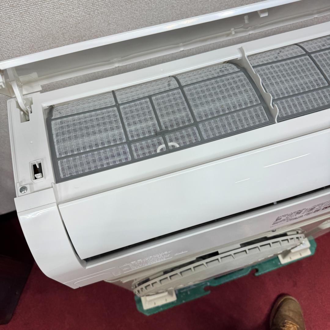 東京23区配送無料　美品日立2.2kw　2022年製　6畳用　洗浄/除菌済み