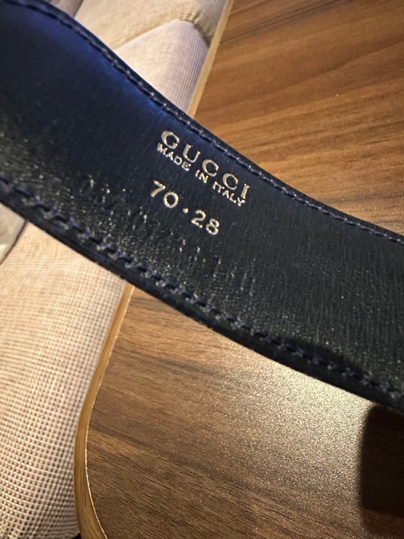 GUCCI グッチ ブラックレザーベルト 70/28