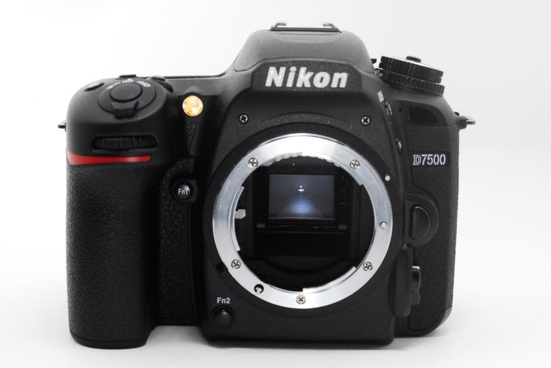 Nikon D7500 標準＋望遠レンズセット【Wi-Fi搭載】