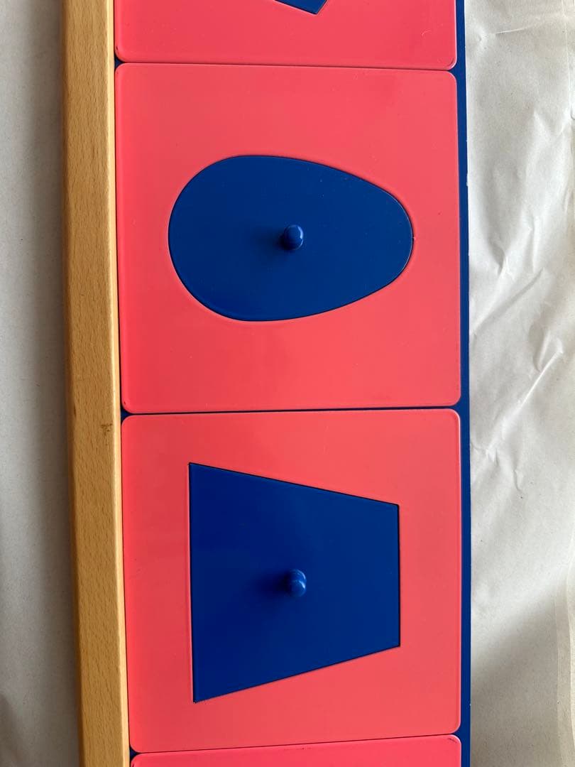 モンテッソーリ　メタルインセッツ+トレーシングトレー　　+紙+「木製パズル３点」