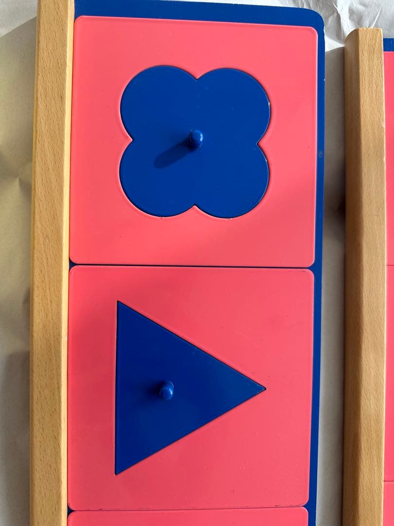 モンテッソーリ　メタルインセッツ+トレーシングトレー　　+紙+「木製パズル３点」