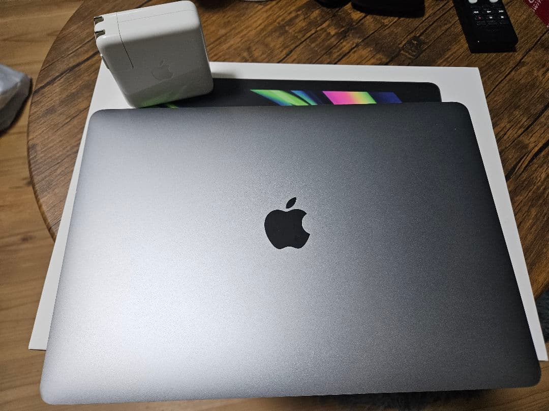 MacBook本体 MacBook Pro 2020 M1 8g 256g