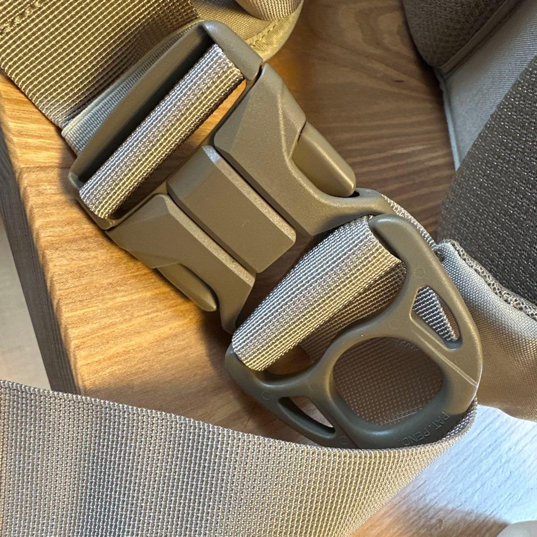 Hugoo ヒップシート　カームベージュ