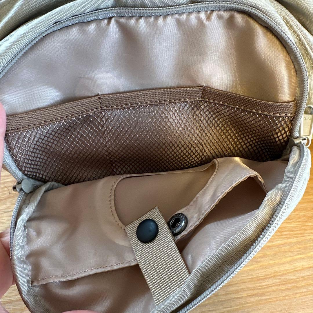 Hugoo ヒップシート　カームベージュ