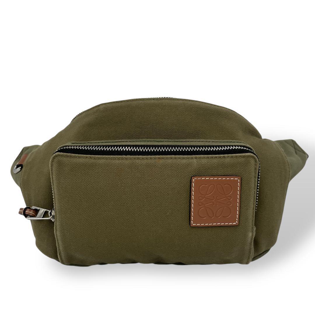 ロエベ バムバッグ　ボディバッグ　ショルダーバッグ　アナグラム　キャンバス