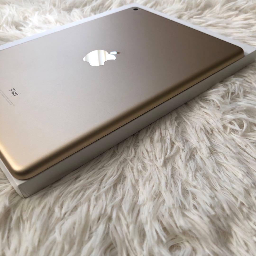 【完動品】iPad 第5世代 128GB Wi-Fi 【付属品】【すぐ発送】