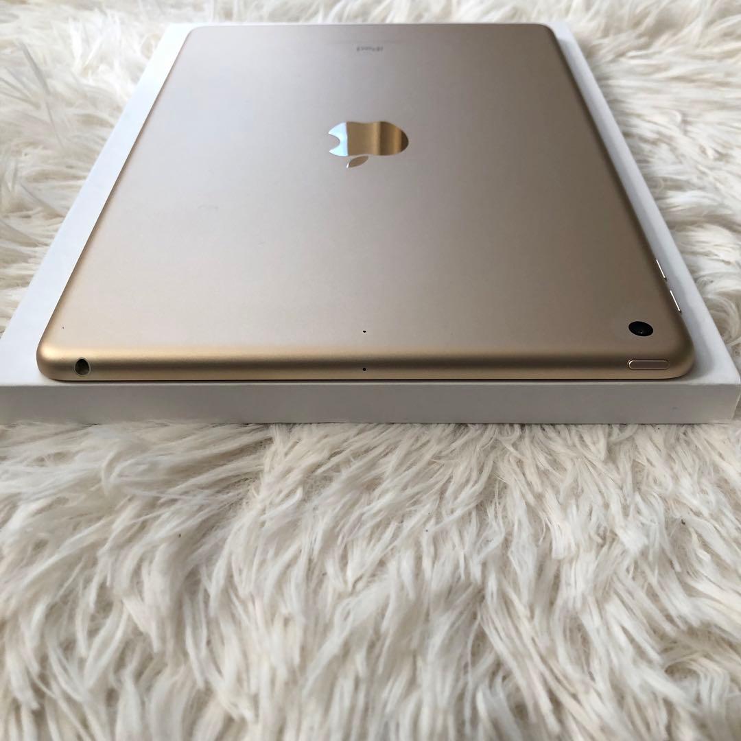 【完動品】iPad 第5世代 128GB Wi-Fi 【付属品】【すぐ発送】