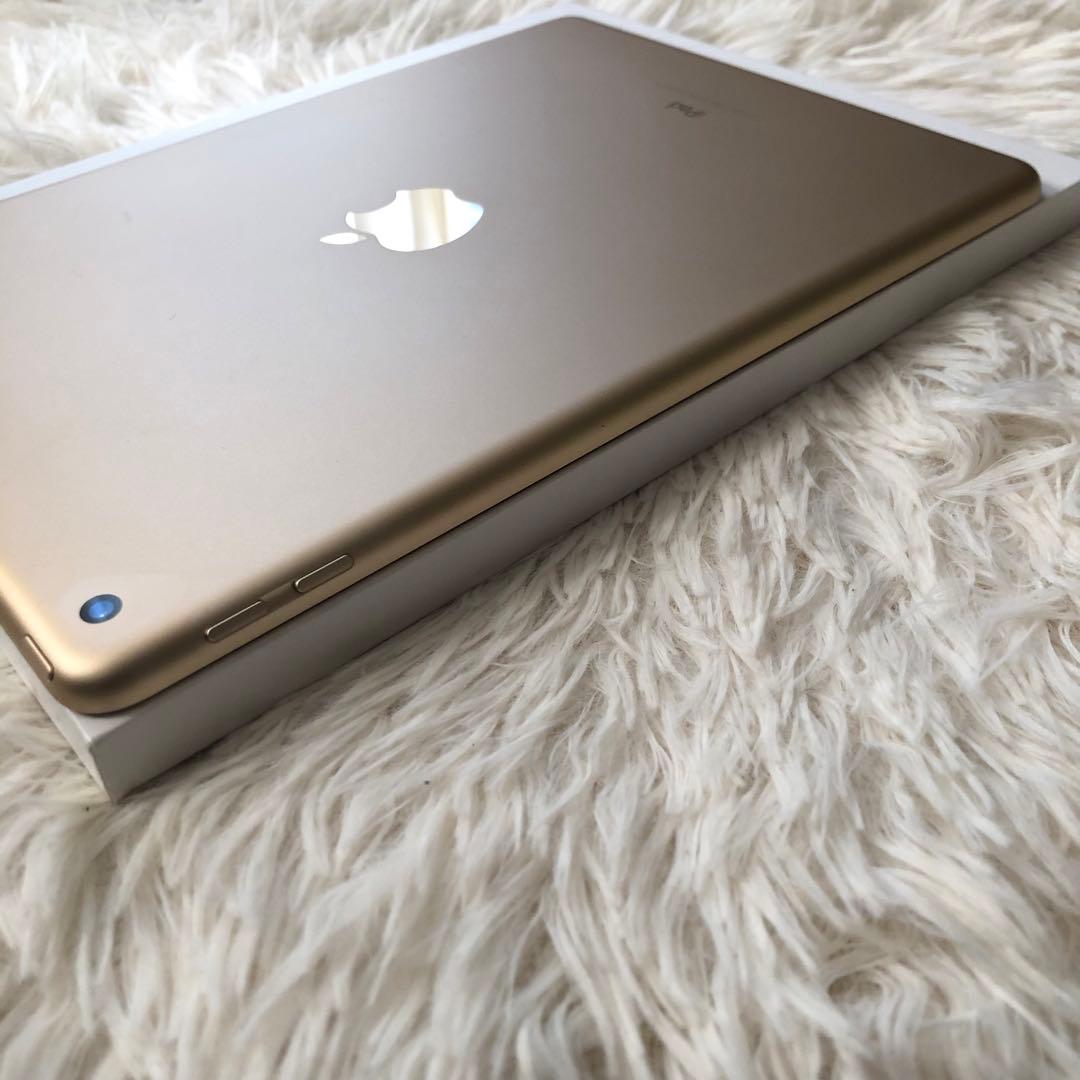 【完動品】iPad 第5世代 128GB Wi-Fi 【付属品】【すぐ発送】