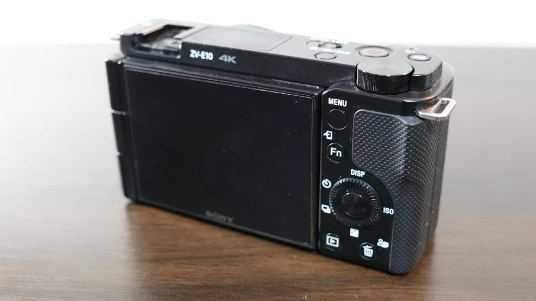 ZV-E10 ボディのみ ＆ SmallRig グリップ付きケージ