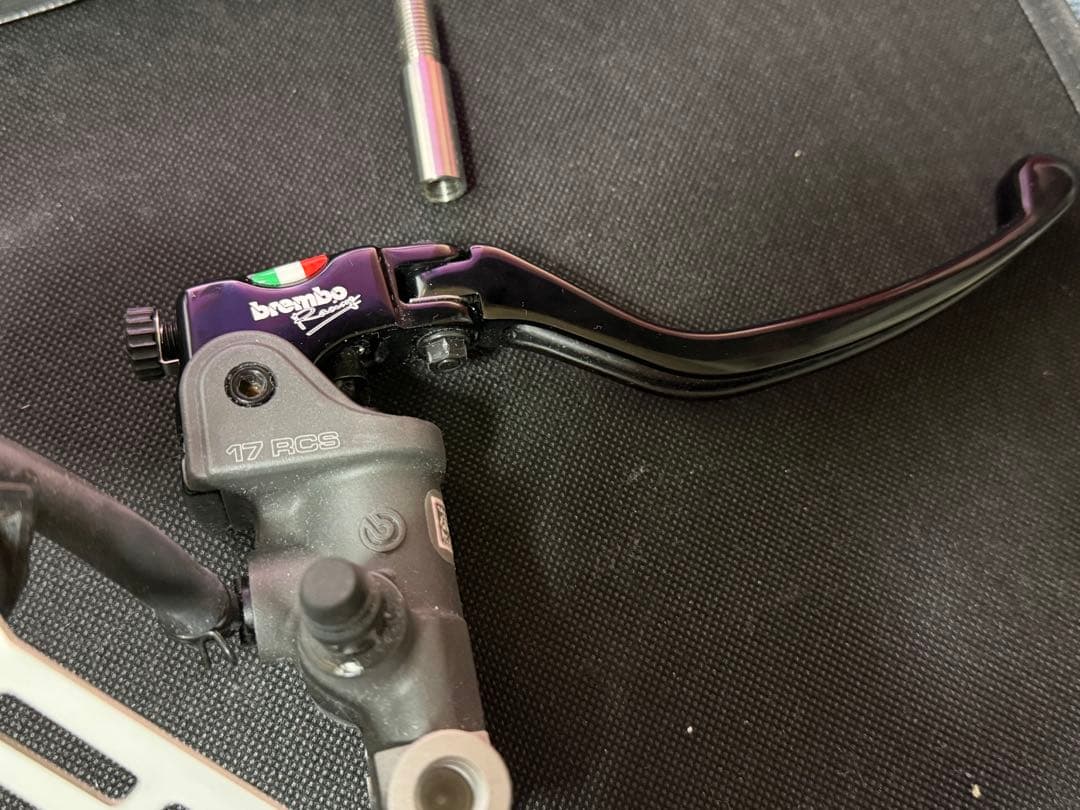 ブレンボbrembo ラジアルマスターシリンダー　17RCS