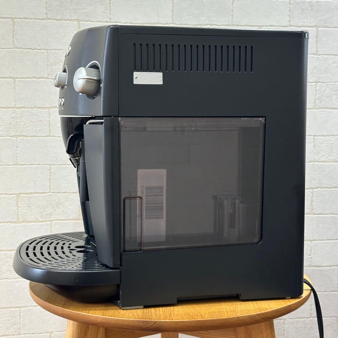 De'Longhi Magnifica エスプレッソマシン ブラック