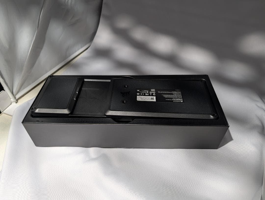 コルセア　XENEON EDGE CC-9011306-WW　一度開封接続済