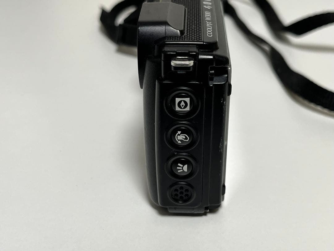 Nikon COOLPIX W300 防水デジタルカメラ
