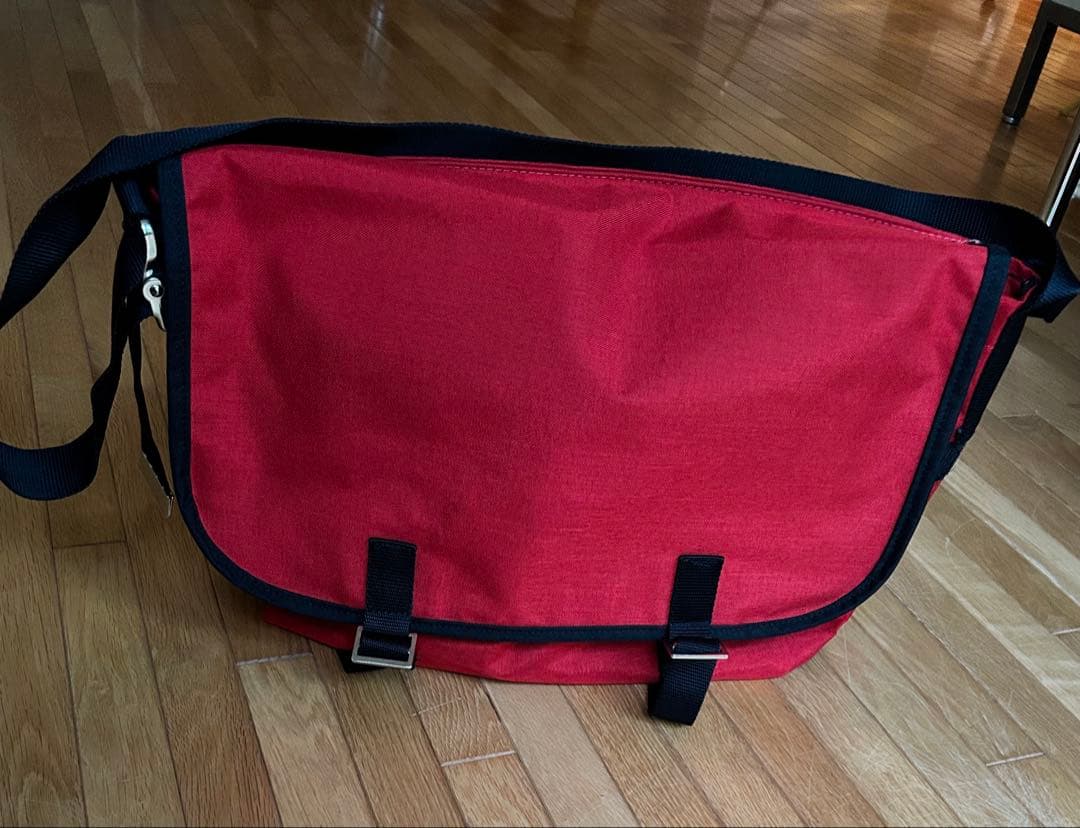 エルベシャプリエ　メッセンジャーバッグ