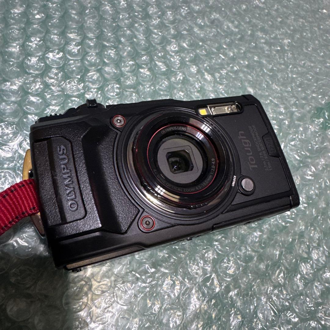美品　オリンパス　デジタルカメラ TOUGH 型番：IM 015