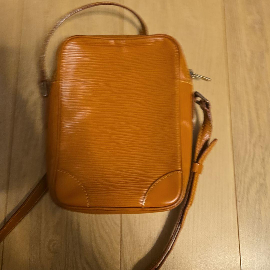 ルイヴィトン ショルダー バッグ エピダヌーブ M11910 ジパングゴールド