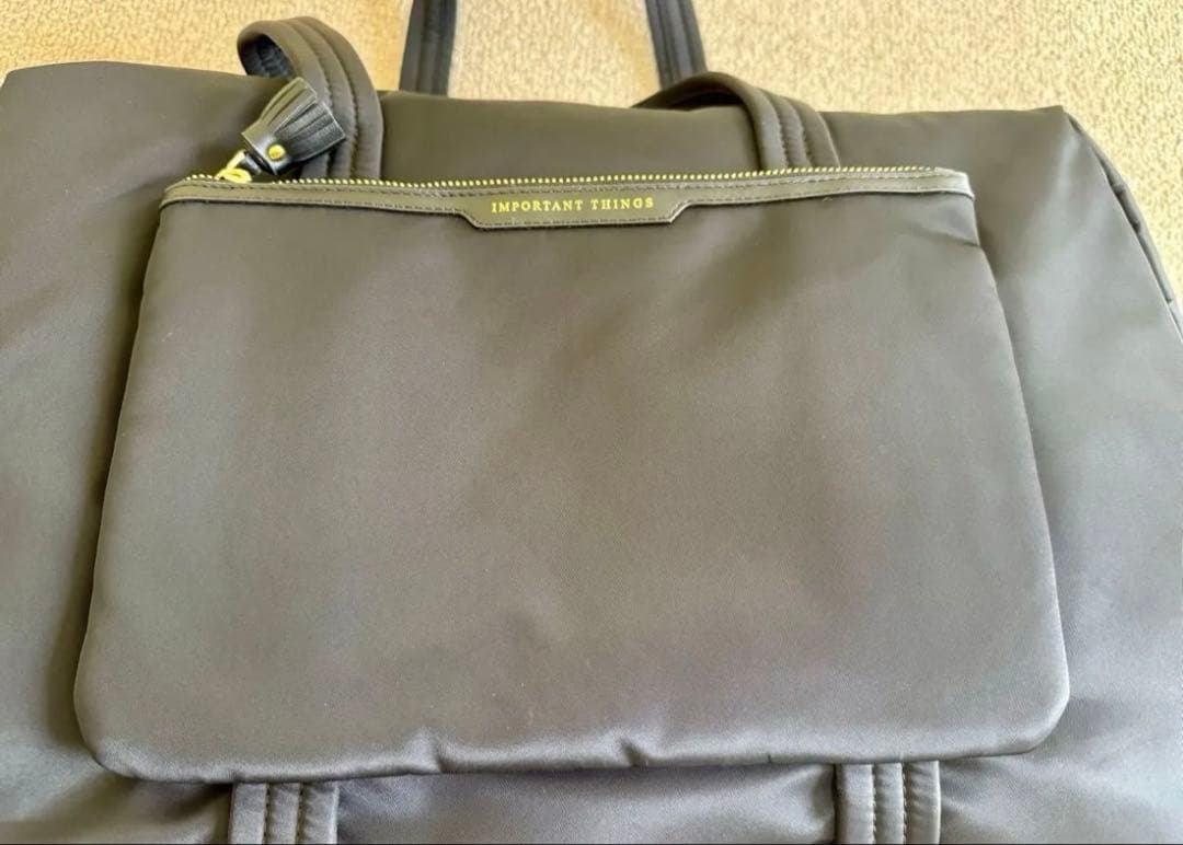 ANYA HINDMARCH アニヤハインドマーチ　「24 Hour」