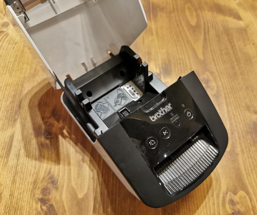 brother ラベルプリンター　QL-700
