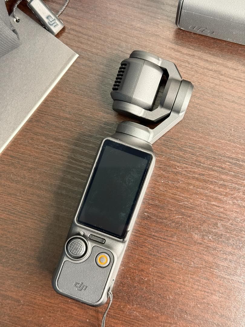 DJI Osmo Pocket 3 Creator Combo – ほぼ新品！