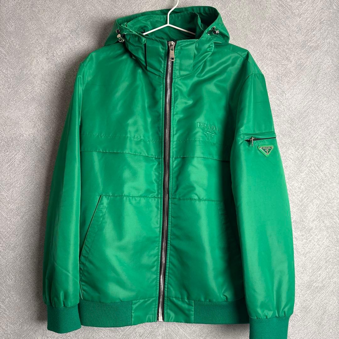 グリーン フード付きジャンパー