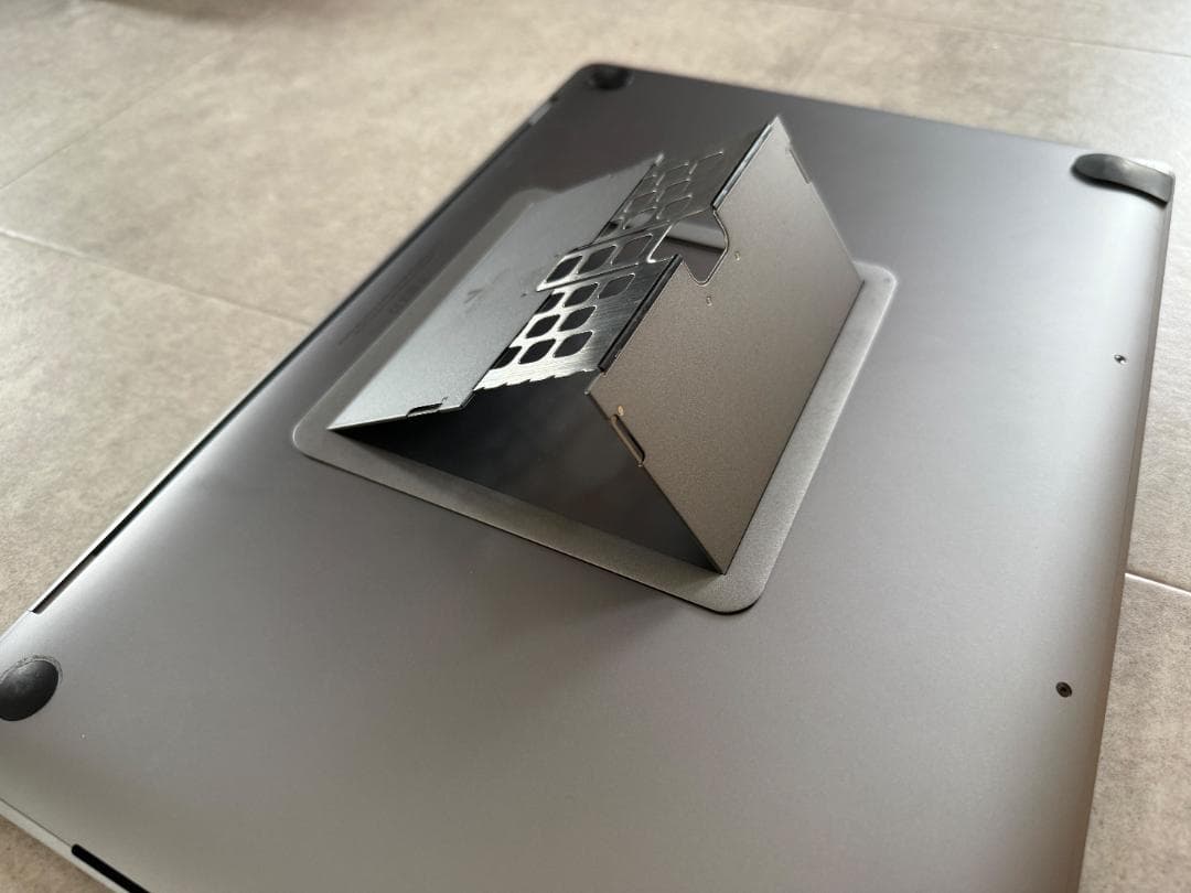 MacBook Pro 16 (2019) i9/32GB/2TB/USキー