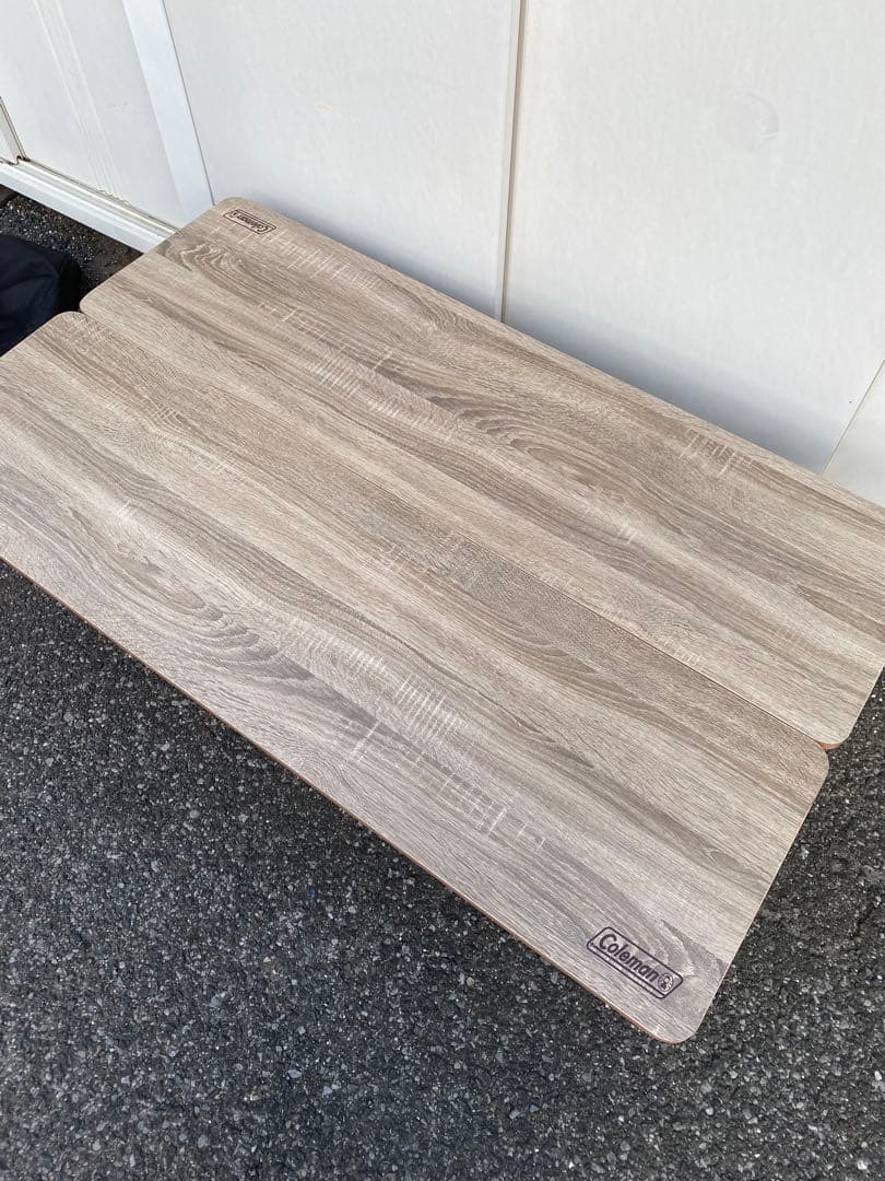 Coleman 折りたたみ式テーブル FOLDING LIVING TABLE