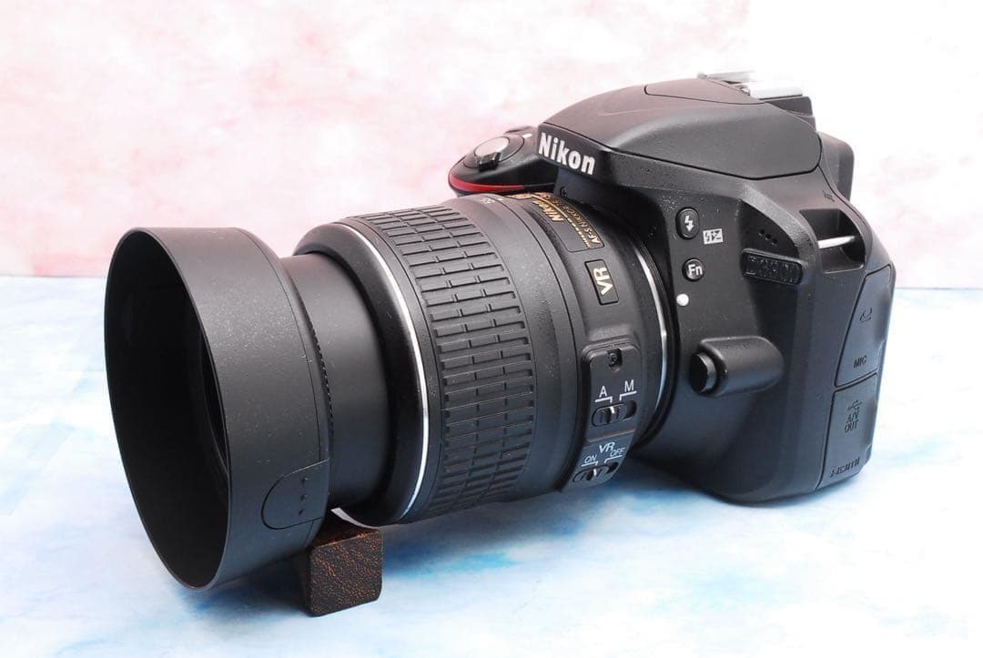 Nikon D3300☆一眼レフカメラ☆バッグ付☆美品＆S数少☆初心者向け