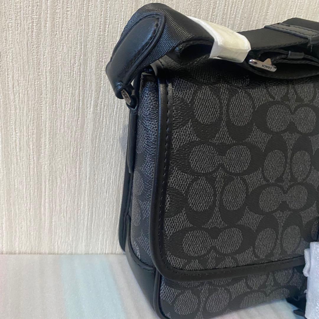 新品　COACH（コーチ ）メッセンジャーバッグ　CU202