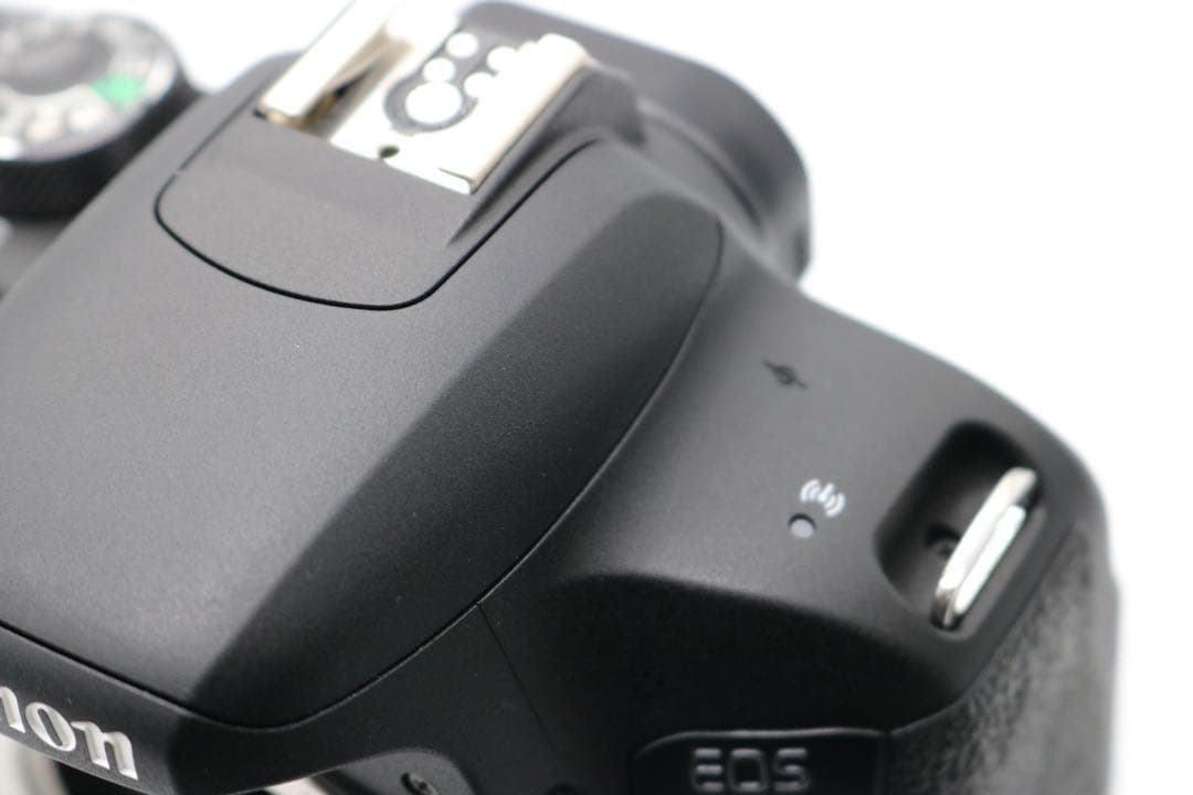 ボディほぼ新品 【Canon EOS Kiss X9i ダブルレンズセット】