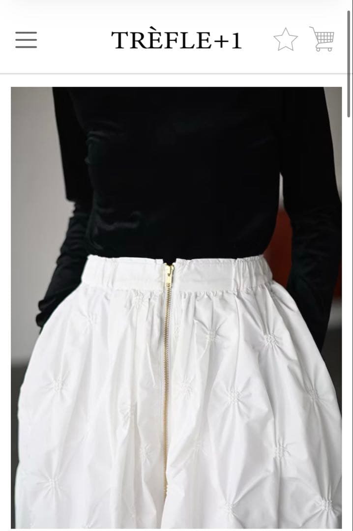 【新品未使用／完売品】トレフルプラスワン　スモッキングフラワースカート