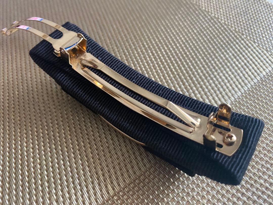 サルヴァトーレフェラガモ　バレッタ　黒×ゴールド