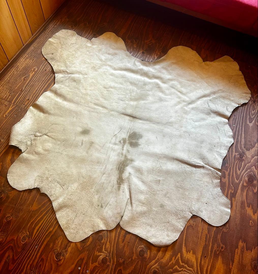 値下げ‼️希少カラー　カウラグ　ハラコ　ラグ