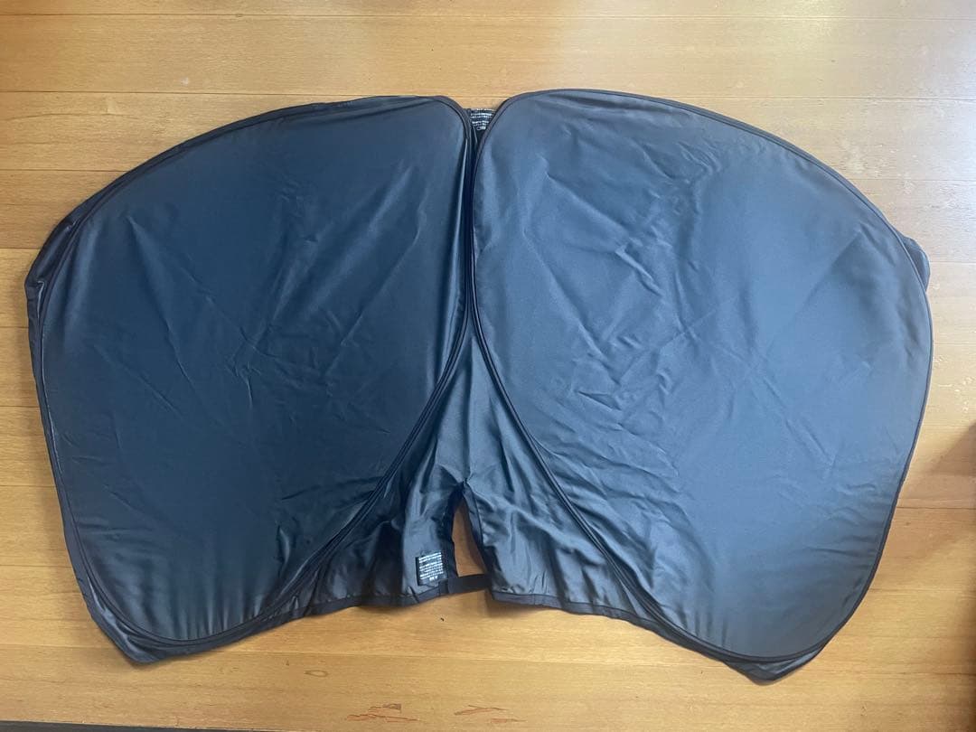 ポチりん(LEXUS UXサンシェード純正)