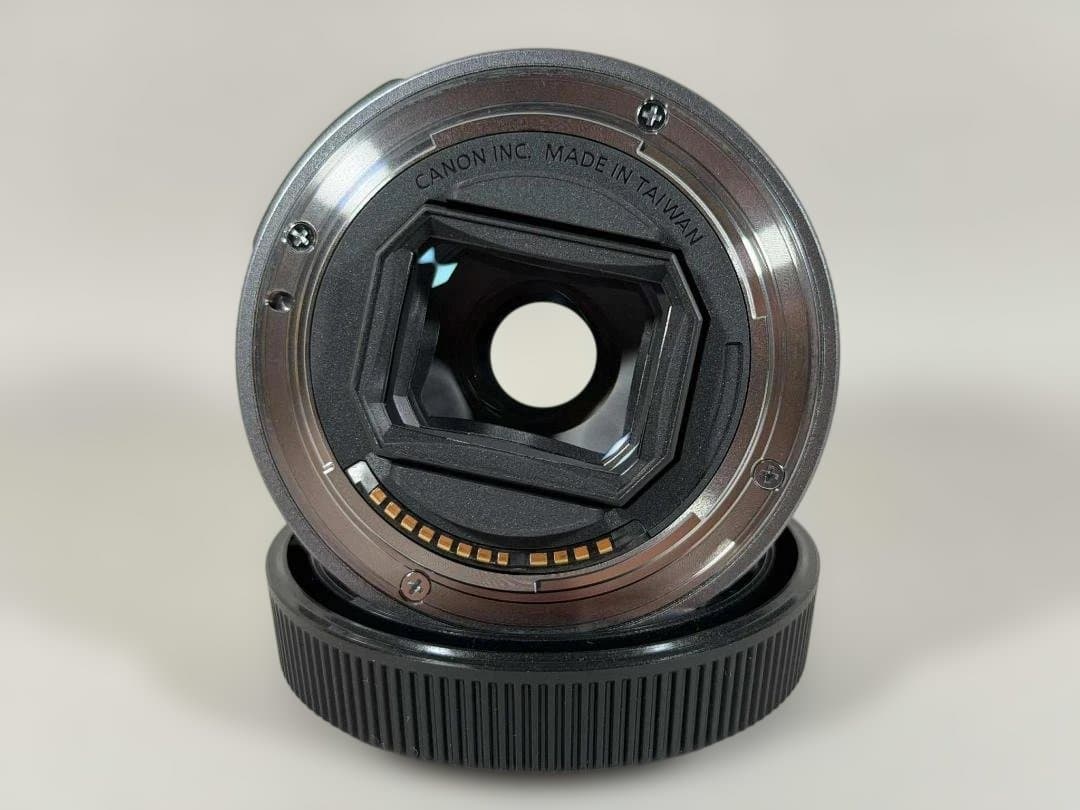 【極美品・純正フード付】CANON(キヤノン) RF28mm F2.8 STM