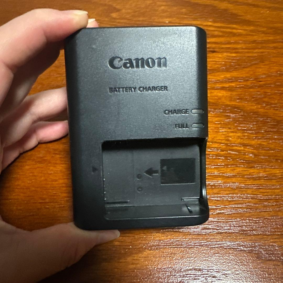 デジタルカメラ Canon EOS Kiss X7 EF-S 18-55 IS STM