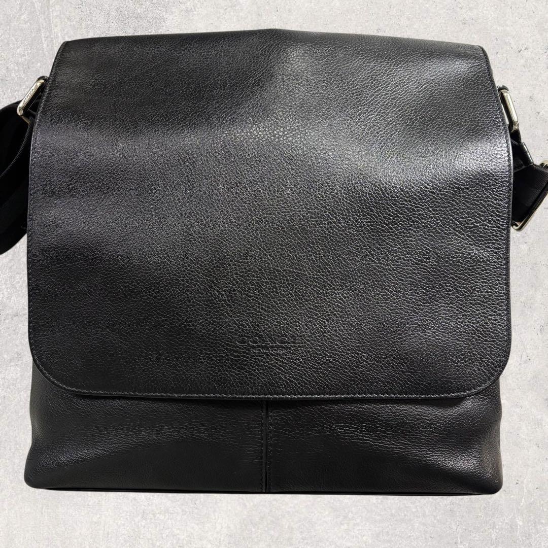 えびふらいCOACH チャールズ メッセンジャーバッグ シボ革黒 A4