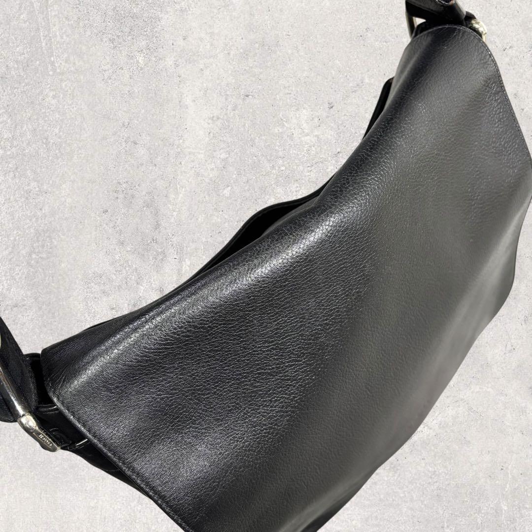 えびふらいCOACH チャールズ メッセンジャーバッグ シボ革黒 A4