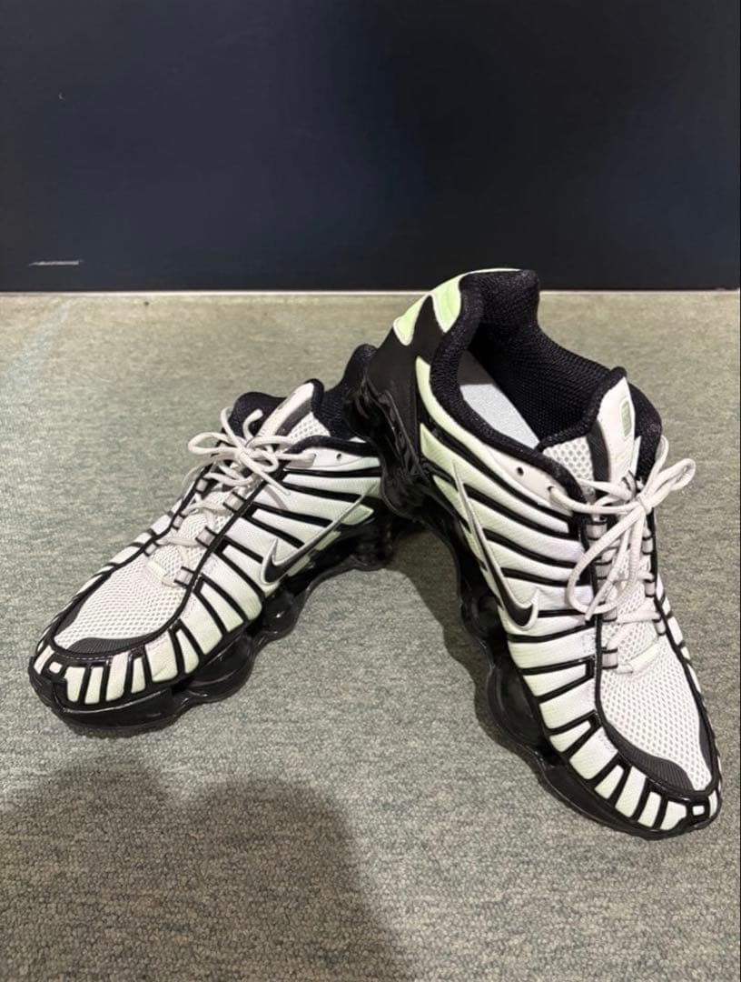 Nike ショックス