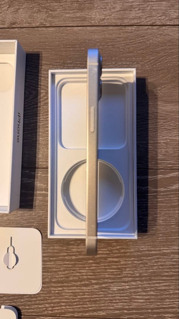 iPhone 13 128GB スターライト SIMフリー 美品 箱付 高残量