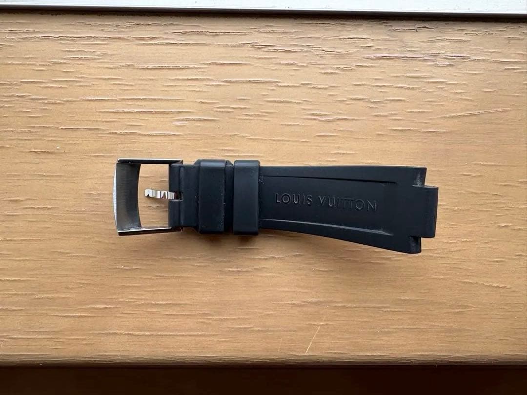 さとちん ルイ・ヴィトン ブラック ラバーベルト 専用ケース付き