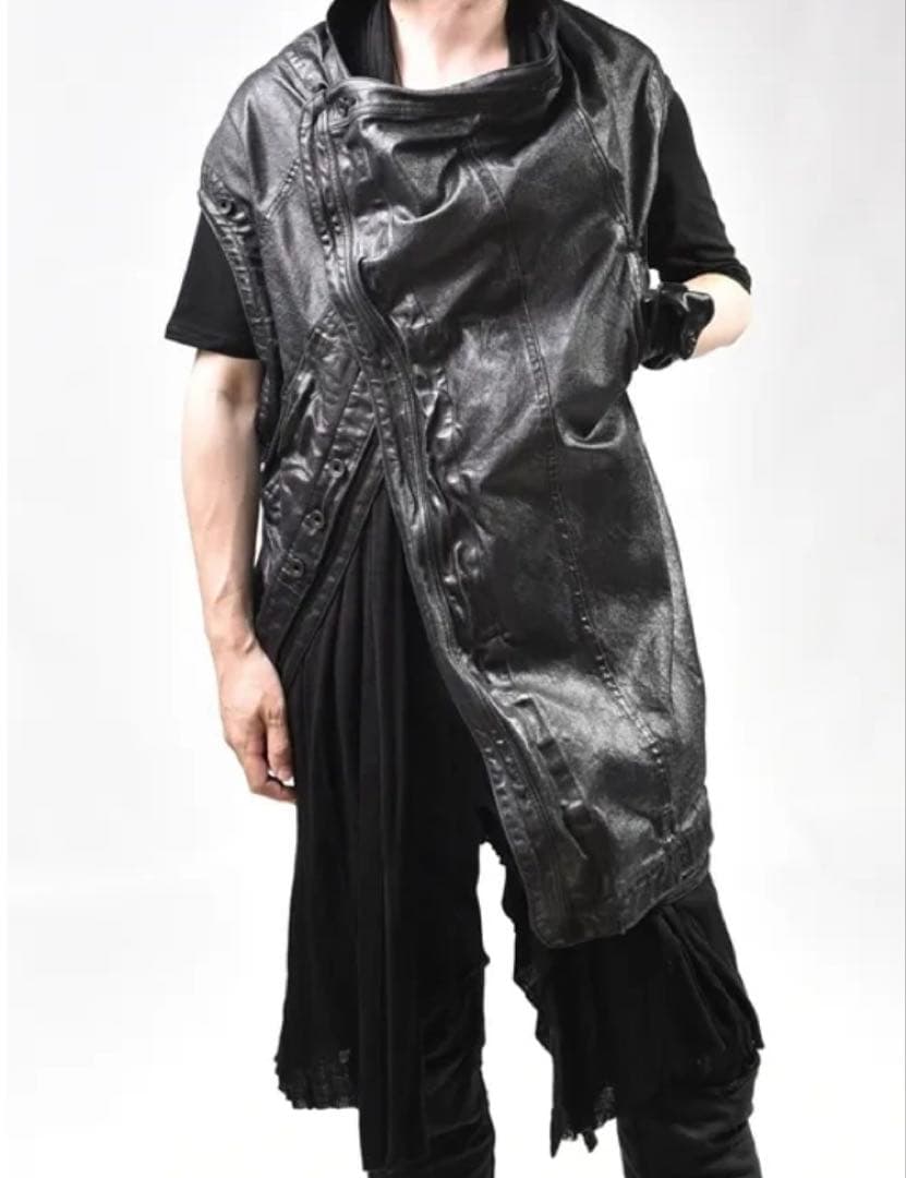 Julius ユリウス　ラッピング　コーティング　ジレ　ベスト　　BK1