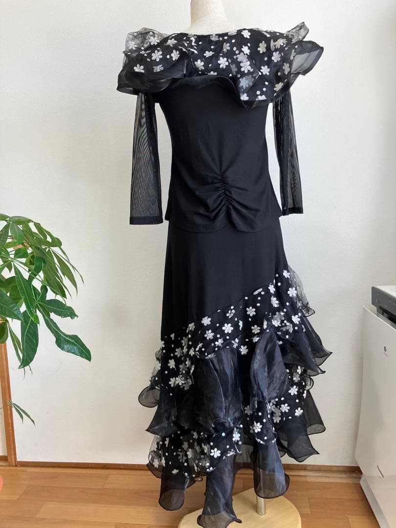 社交ダンストップス　社交ダンススカート レッスンウェア M 黒美品　上下セット