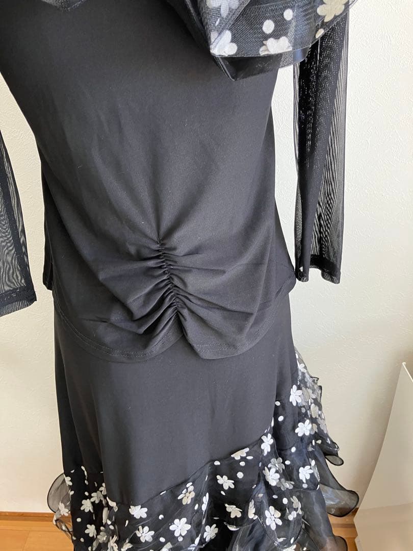 社交ダンストップス　社交ダンススカート レッスンウェア M 黒美品　上下セット