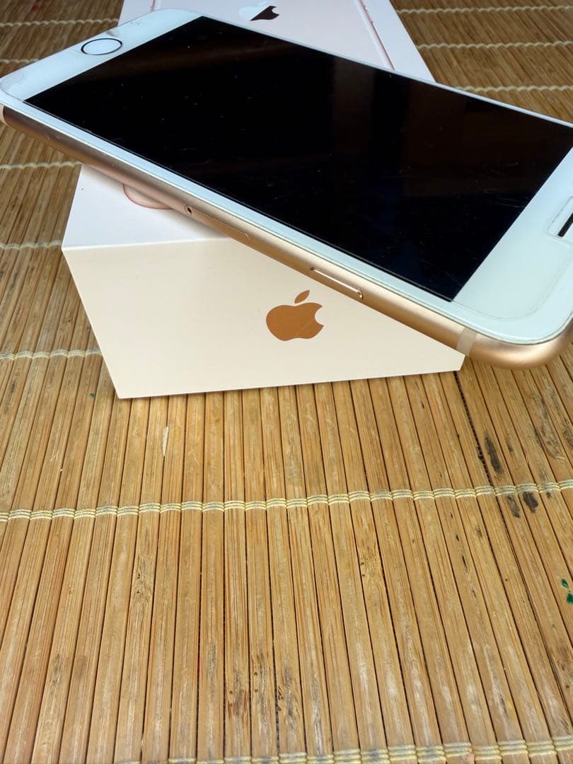 iPhone8 64GB ゴールド