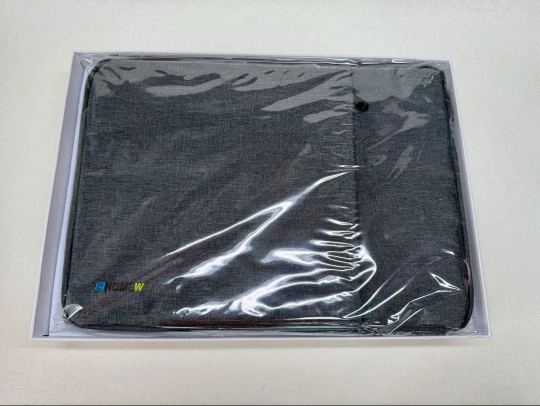 有機EL 4K 15.6インチ モバイルモニター RO-156NU