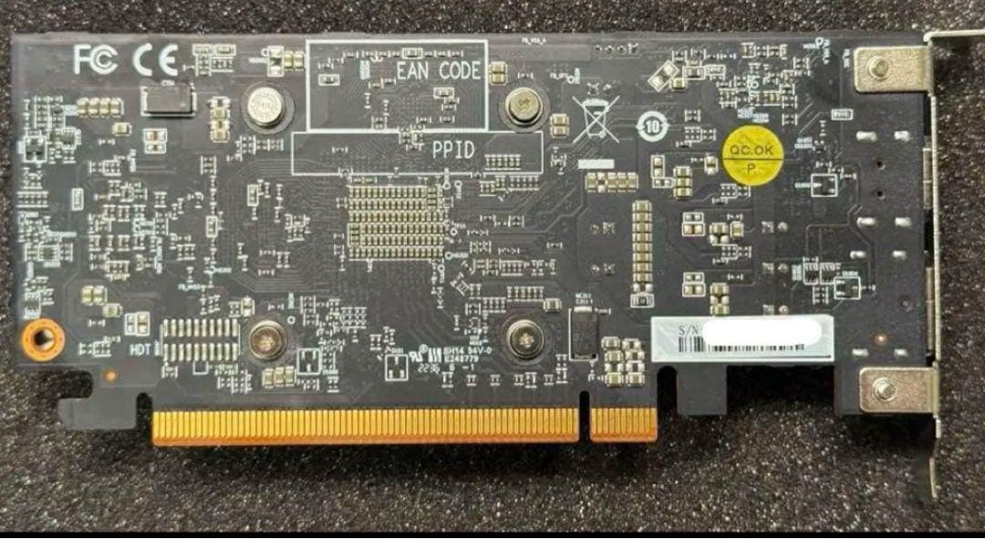 玄人志向RADEON RX6400LPグラフィックボード