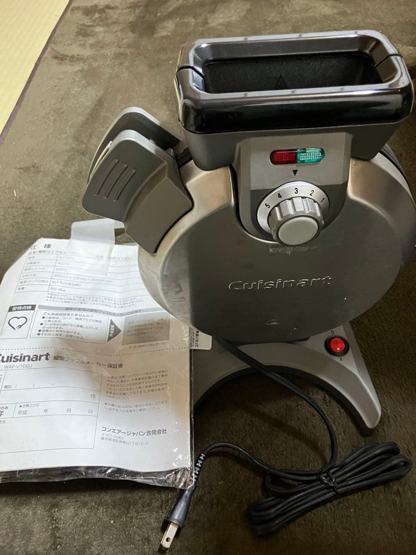 未使用　展示品　説明書付　クイジナート　縦型ワッフルメーカー　WAF-V100J