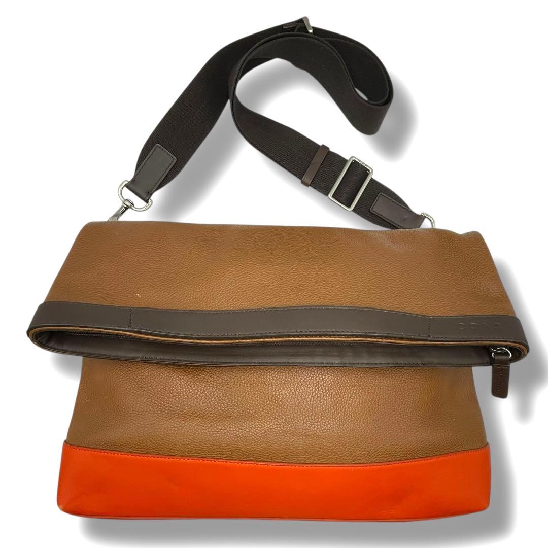 美品 COACH コーチ ショルダーバッグ メッセンジャー カムデン A4可