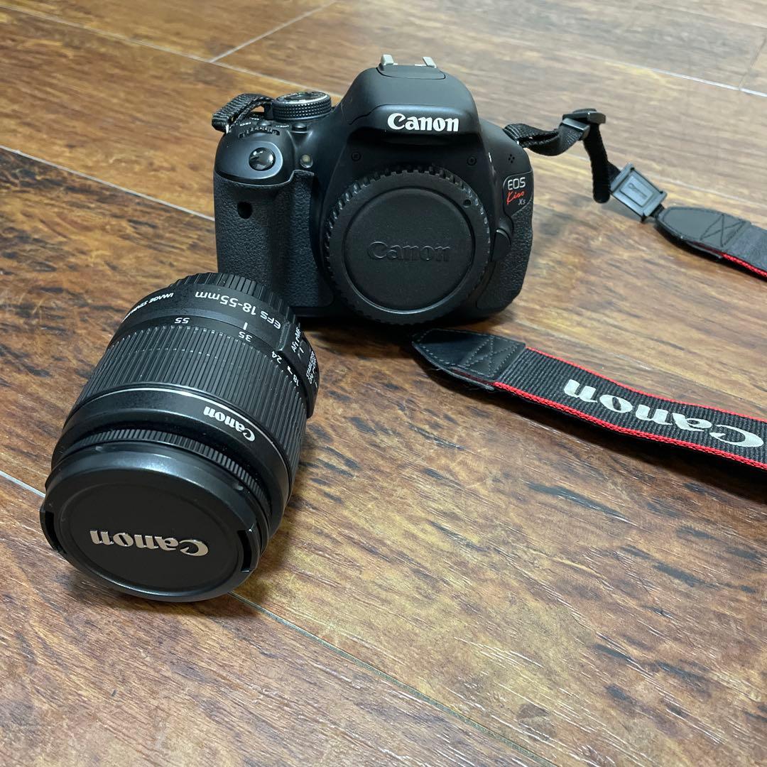 Canon EOS Kiss X5 デジタル一眼レフ& finepix F200